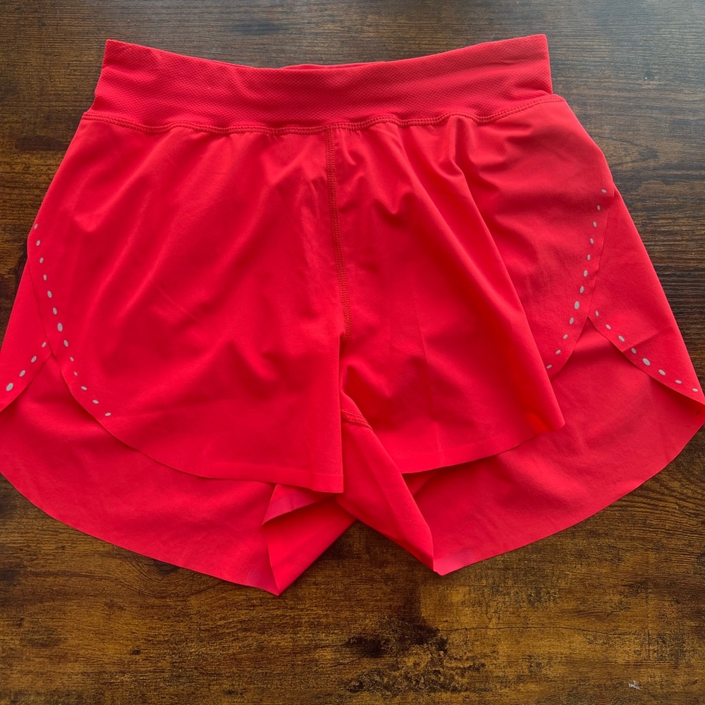 Lululemon shorts size 2 flare red